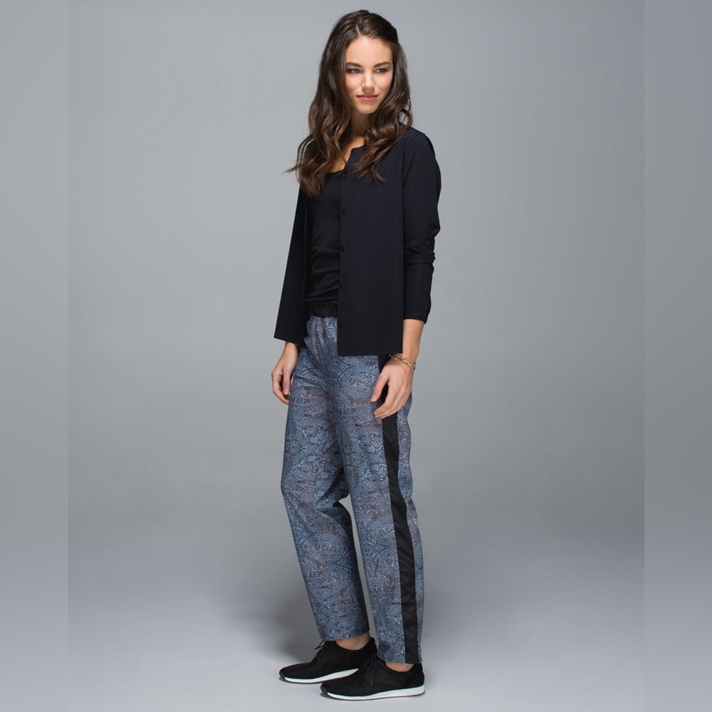 Lululemon Rise & Shine Trouser in Bead Envy Silver Spoon Multi / Black